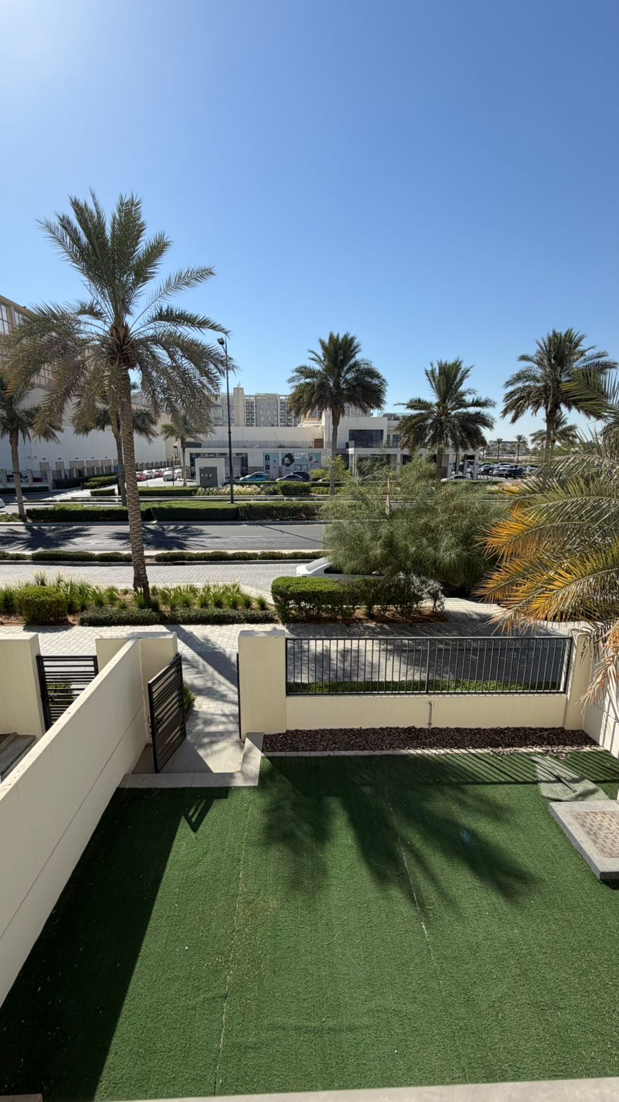 Walking distance to Community Center | 3BHk + Maid| Multiple Cheques